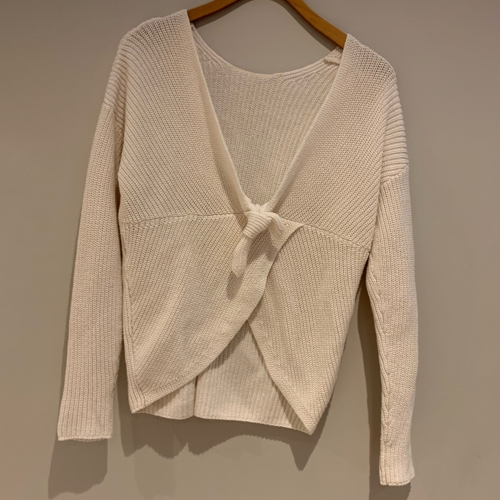 *UNWORN* Cream colored tie back sweater